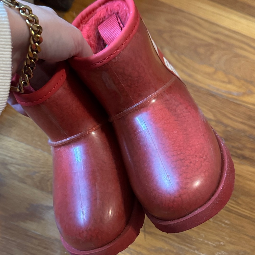 Kids Waterproof Red Ugg boots